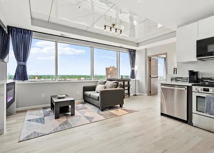 Apartahotel Stunning Two Bedroom Penthouse With Views