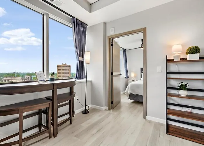Stunning Two Bedroom Penthouse With Views Apartahotel Tulsa
