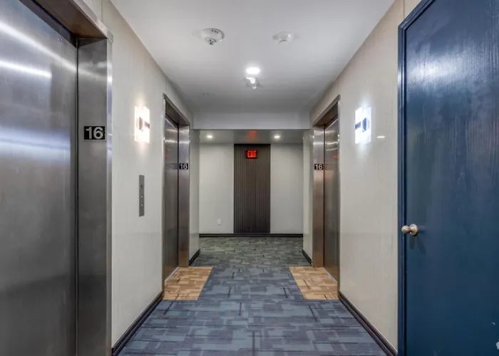 Stunning Two Bedroom Penthouse With Views Tulsa